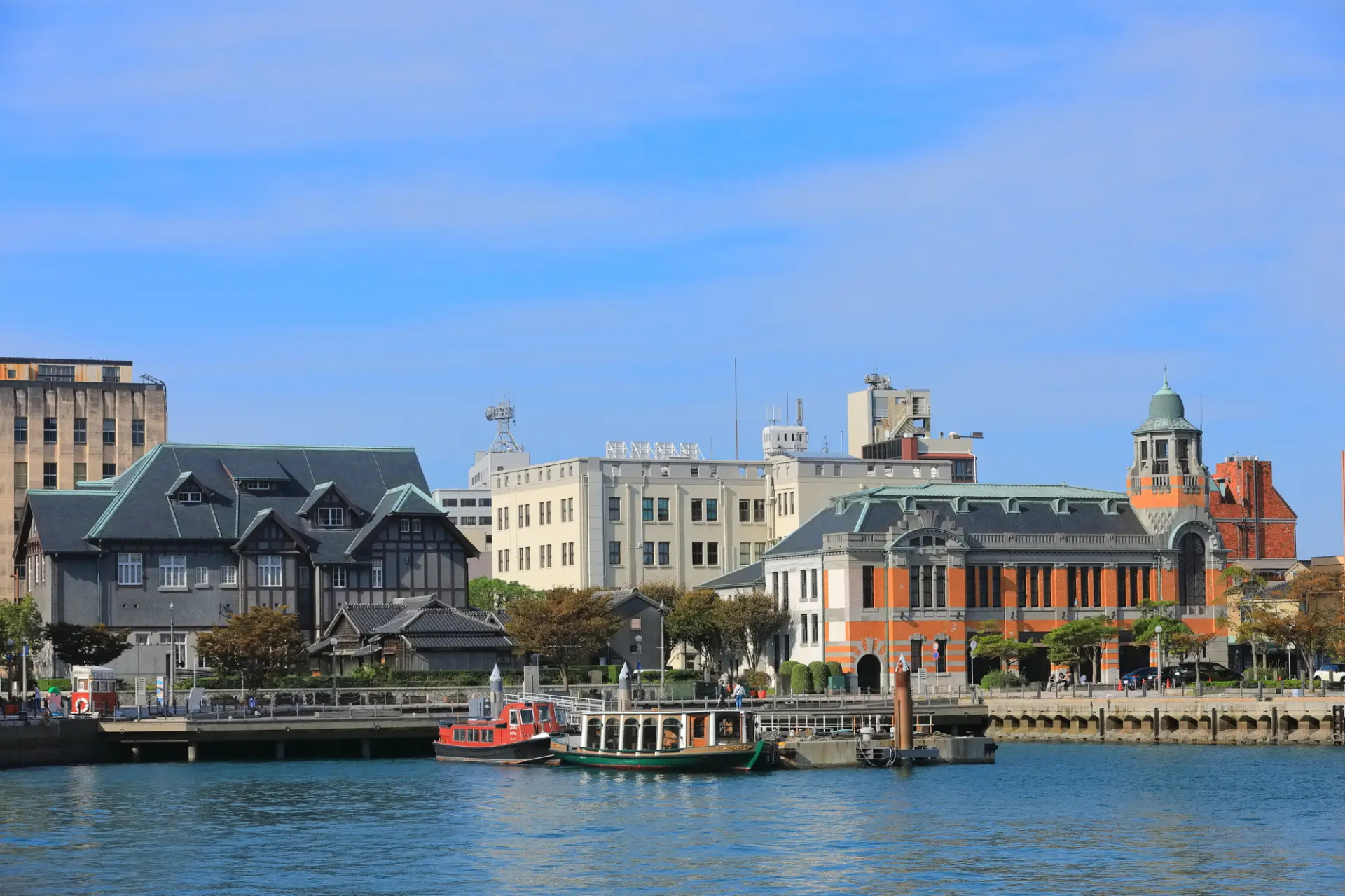 明治時代から昭和時代初期の建物が残る門司港レトロ