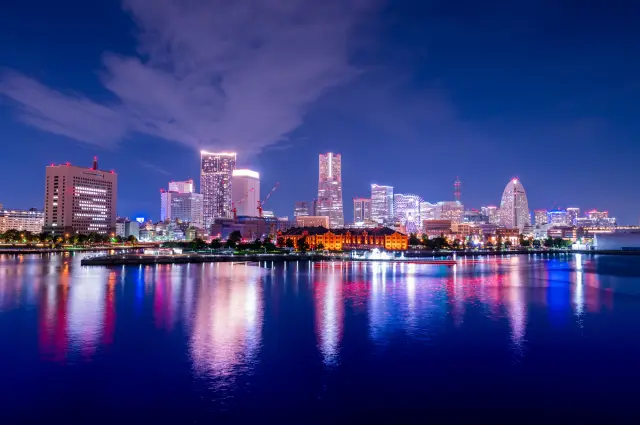 美しい夜景も横浜の魅力のひとつだ