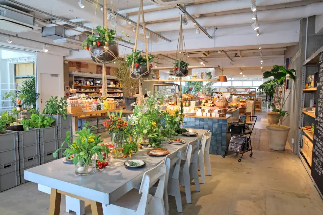 位於自由之丘的生活雜貨店，多種獨特的商品讓日常生活更加豐富