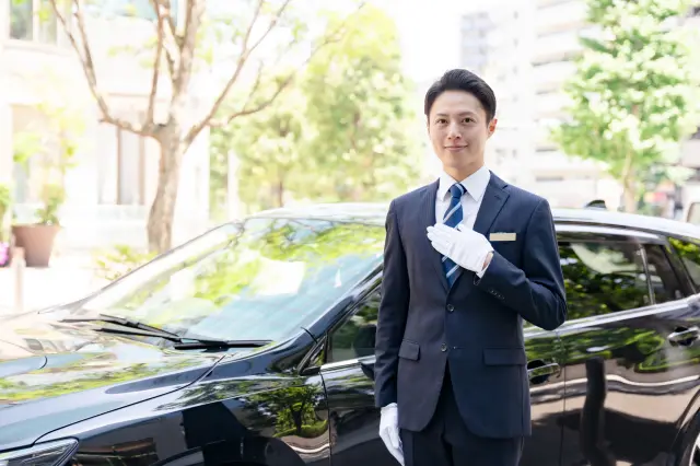 快適さを追求するなら送迎サービスの利用も視野に入れてほしい