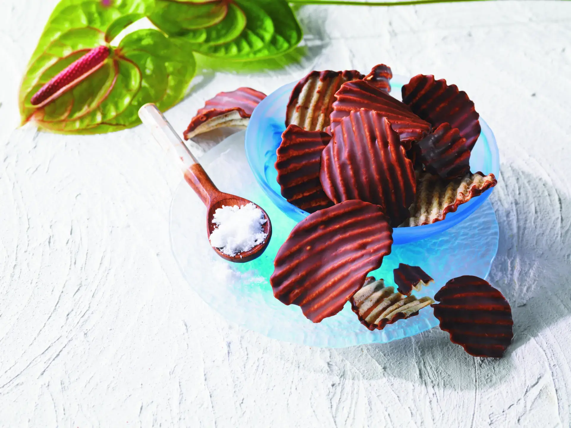 石垣海盐与ROYCE' 巧克力交融而成的绝品风味