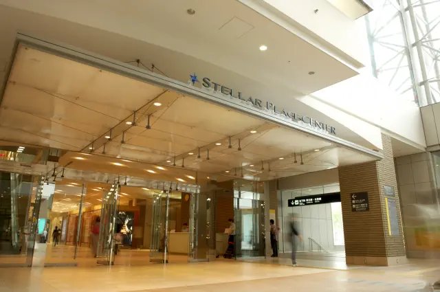 在日本數一數二的超大型購物中心，享受購物和大啖美食的樂趣