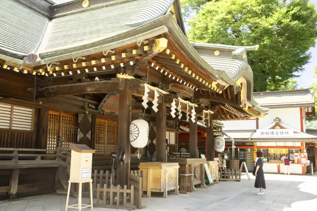 먼저 메인인 본전을 참배하자