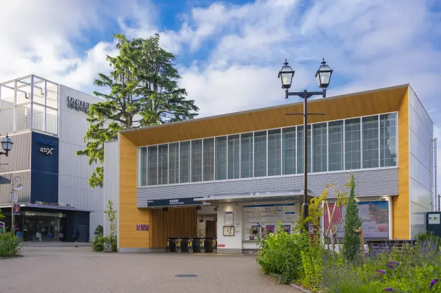 Toshimaen Station on the Seibu Toshima Line