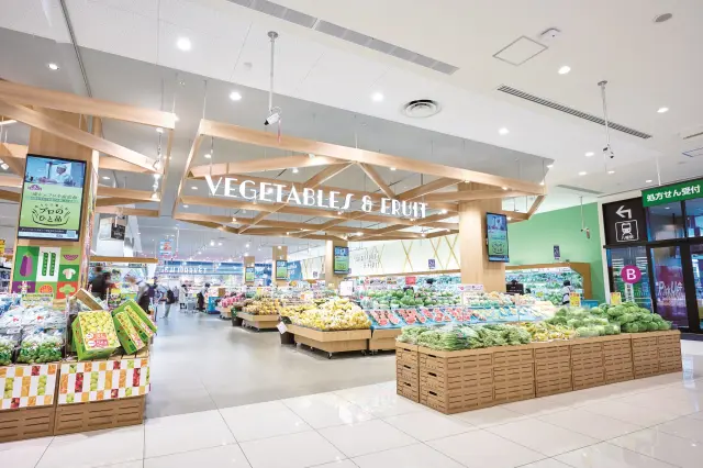 Wide selection of fresh goods and produce