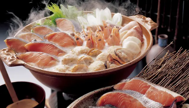Enjoy a variety of hot pot dishes unique to different regions of Japan.