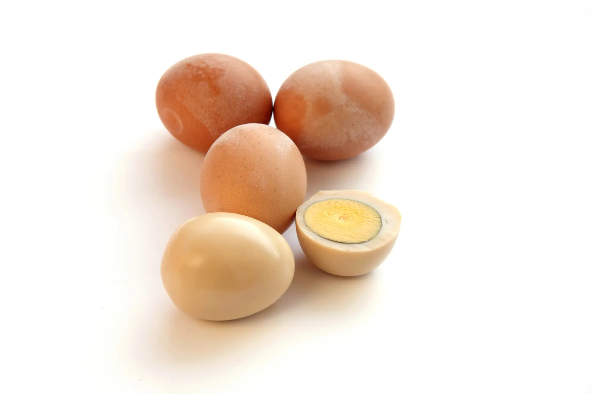 塩味が中までしっかり染み込んだ地獄蒸したまご（※写真はイメージです。）