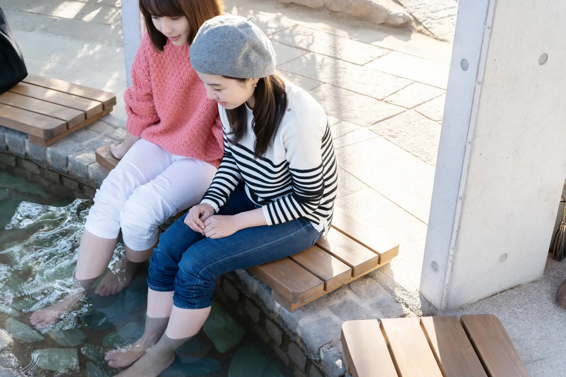 別府に点在する足湯も満喫してほしい