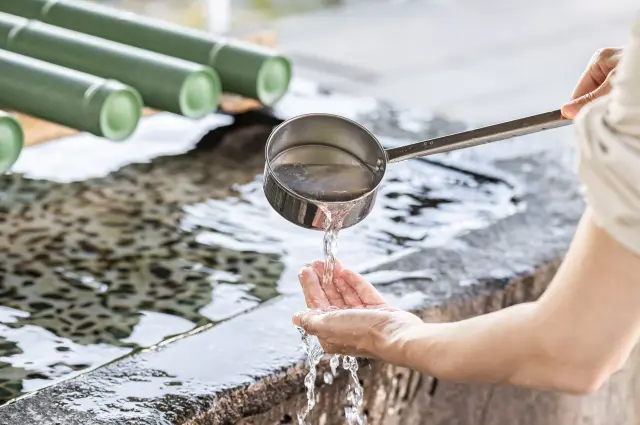 Purify yourself at the temizuya before worship.