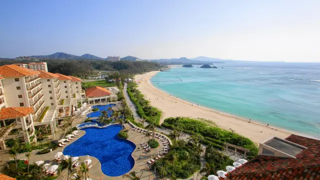 恩納村是沖繩最具代表性的度假勝地之一