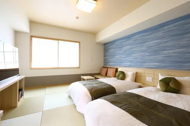 讓人身在市區卻能在榻榻米空間與天然溫泉中放鬆身心的和風飯店