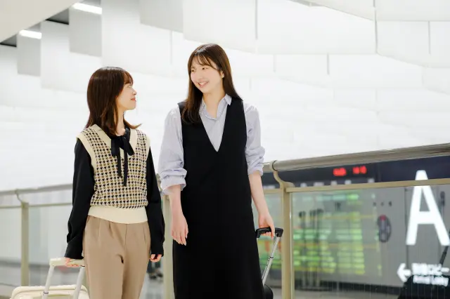 A major plus: Reduced risk of losing your SIM card while traveling.