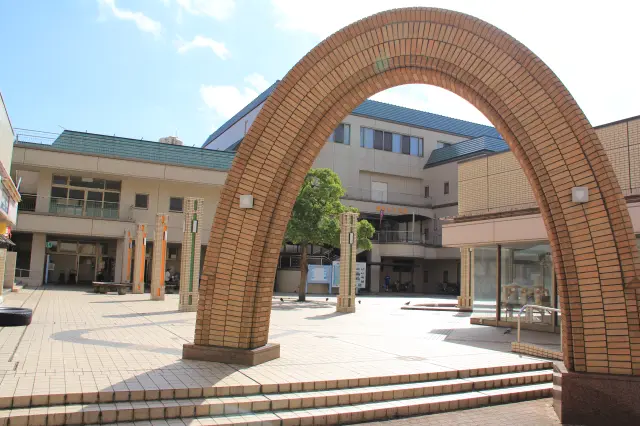 、ヨーロッパの温泉をモデルとしたクアハウス的な温泉施設「湯都ピア浜脇」