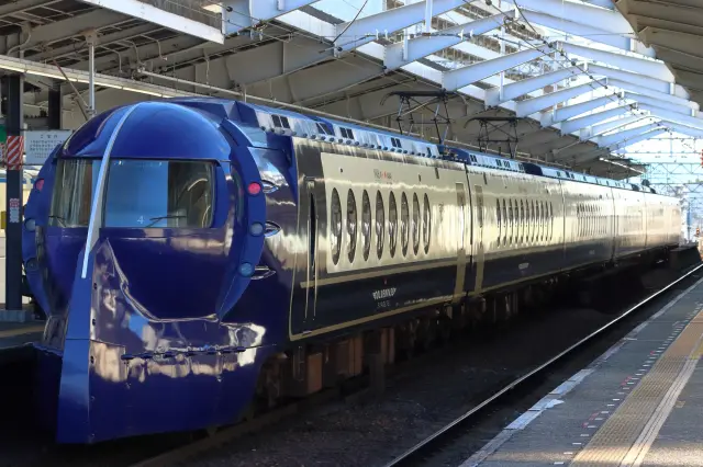 関西国際空港と大阪・なんばを結ぶ空港特急ラピート