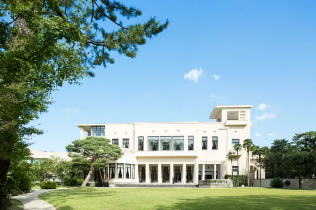 可以鑑賞裝飾藝術風格的舊朝香宮公館、庭園及茶室的博物館