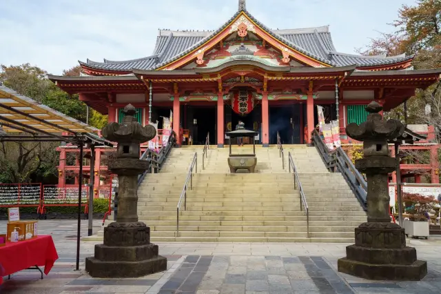 關東地區最古老的不動靈場，是守護江戶城的五色不動之一