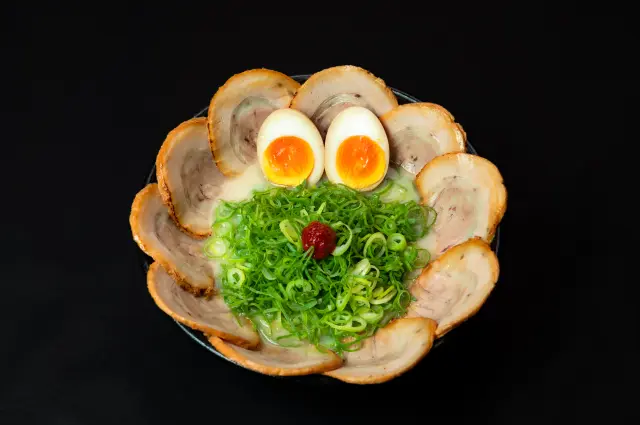 Pure satisfaction and the full indulgence of char siu pork via Tsubaki Mori Chashu Ramen 