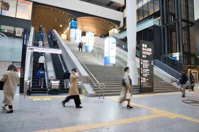 関西空港や高野山へアクセスする際に利用することの多い南海線「なんば駅」