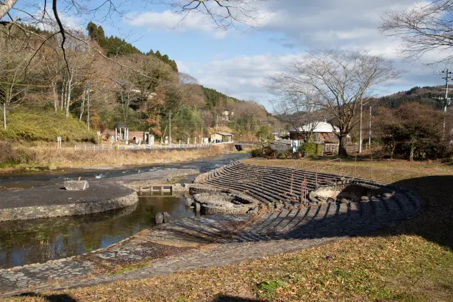 The tranquil scenery surrounding Kur Park Nagayu