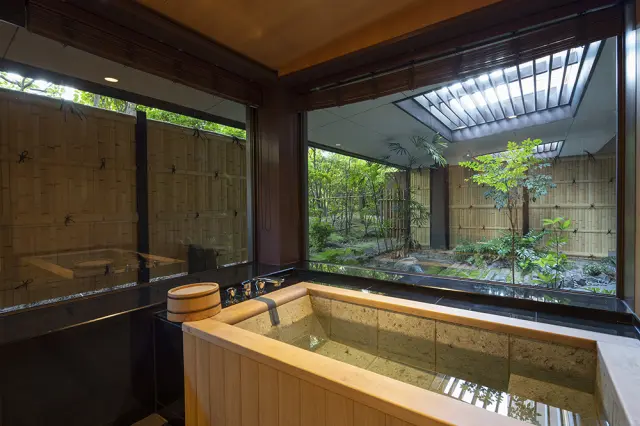 在福岡市中心享受世界級服務的豪華飯店