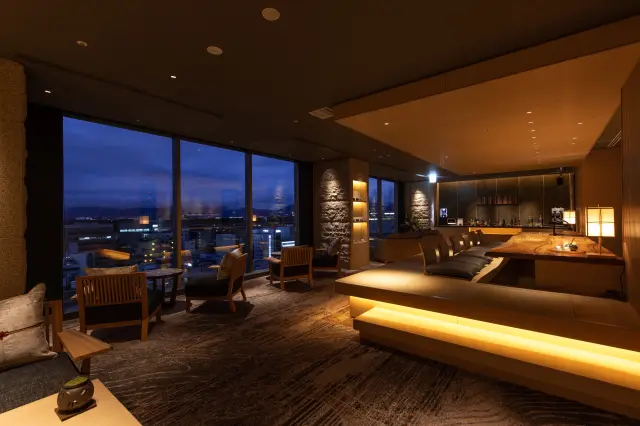 博多の伝統工芸や和モダンを取り入れた空間でくつろげるホテル