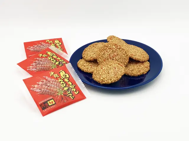 辛辣的沖繩島辣椒完美搭配蝦子的鮮味，是沖繩經典的伴手禮