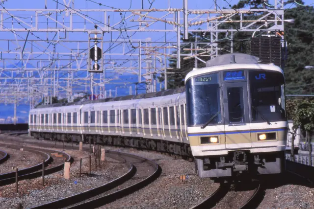 時間に余裕があれば途中下車の旅を楽しめる在来線