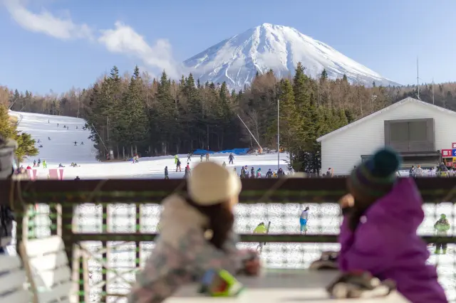 冬季可在富士山腳下盡情玩雪