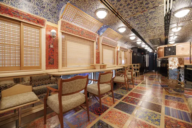 「Lounge 40」為共享空間，有面朝窗戶的座位可欣賞壯麗景色