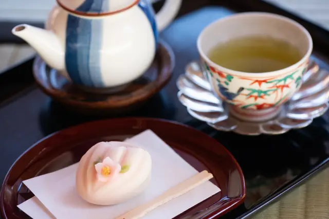 根季節和茶種變換的茶具，也值得一賞