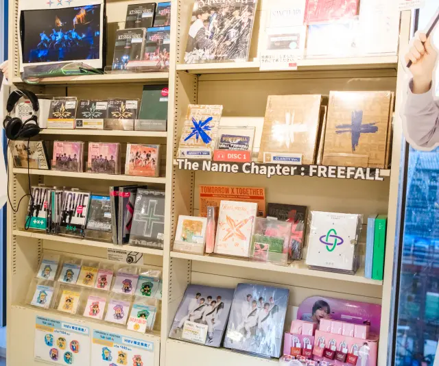 可邊觀看音樂影片邊試聽CD