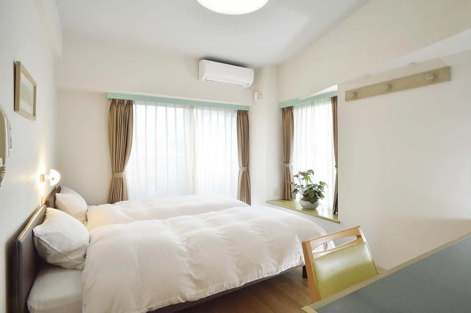 トランクひとつで暮らすように泊まる横浜の拠点