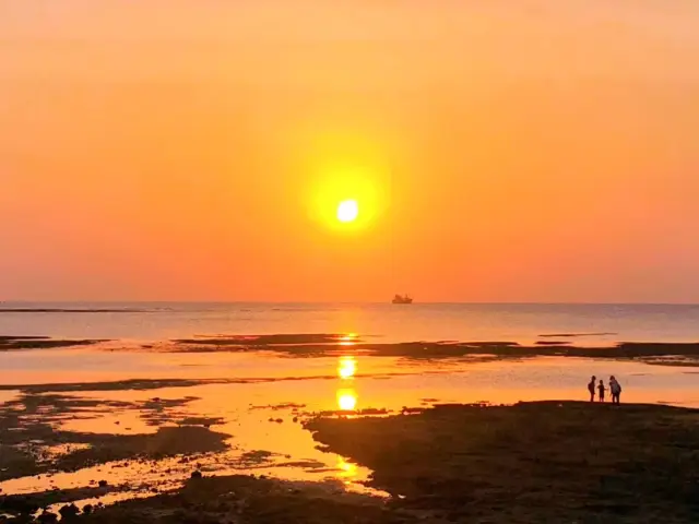 浦添西海岸令人心醉的夕陽美景