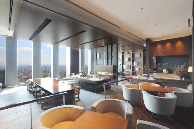 俱樂部休息室僅供角落客房等專用客房旅客使用