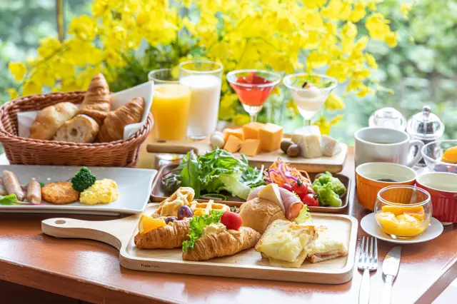 充実したメニューの朝食で1日の栄養をチャージ