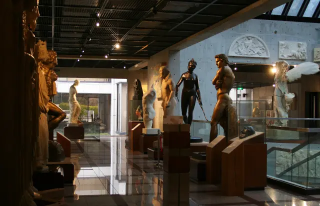 感受世界藝術魅力！在三重欣賞羅浮宮雕刻作品