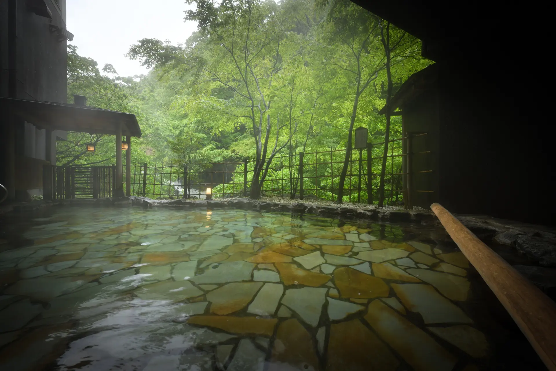 100年以上の歴史を持つ“自家源泉保有”の老舗旅館