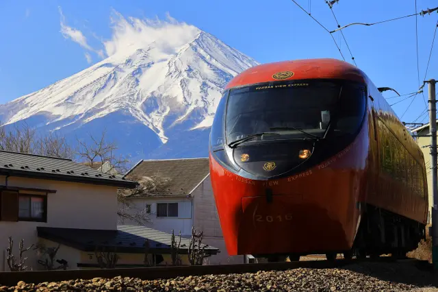從車窗欣賞富士山絕景，享受優質列車之旅的「富士山View特急」