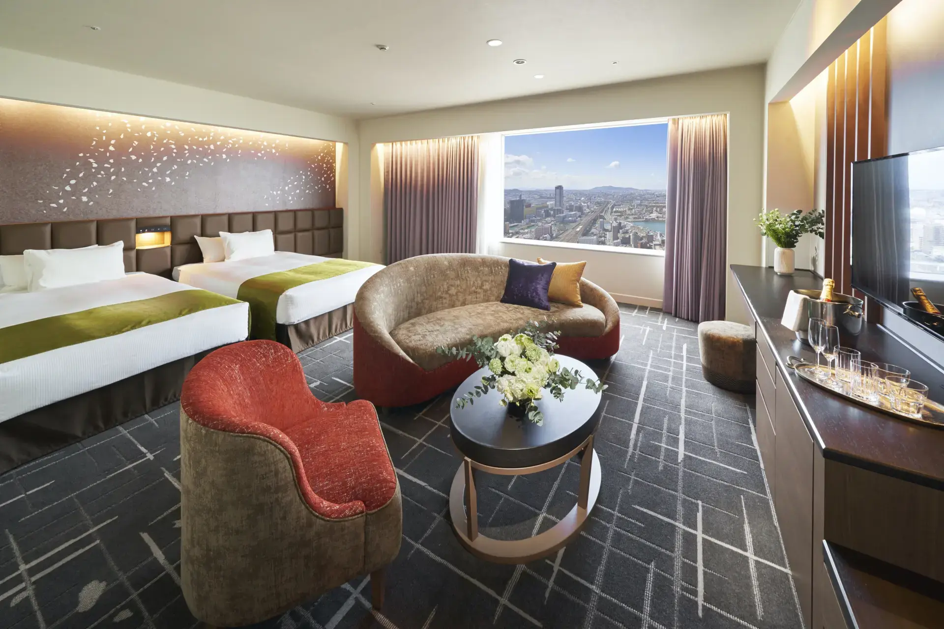 從小倉搭乘電車約15分鐘即可抵達的門司港