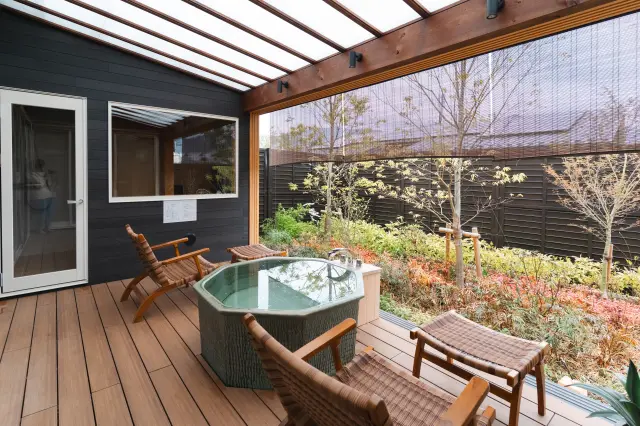 鳥のさえずりに耳を澄ませて、心ほどける時間を