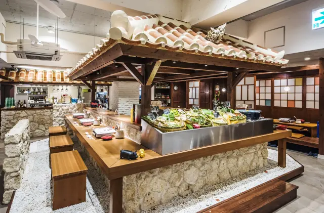 希少な石垣牛や金アグー豚をしゃぶしゃぶで