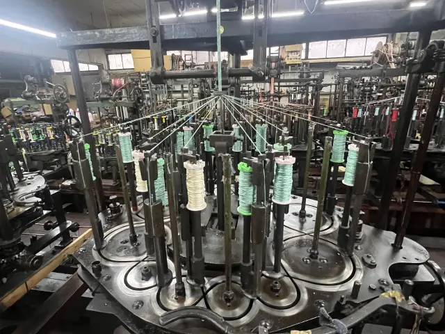 製紐機
