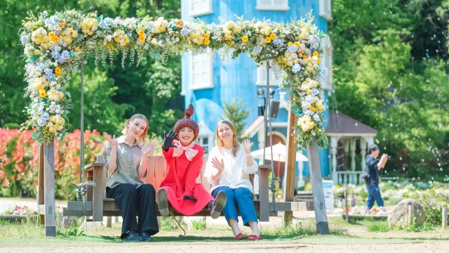 元気いっぱいのリトルミイとは追いかけっこを楽しむ子どもたちの姿も