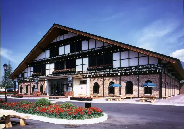 エッチンググラス体験などのワークショップもある