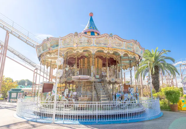 ノスタルジックな雰囲気が魅力の2階建て「メリーゴーラウンド」