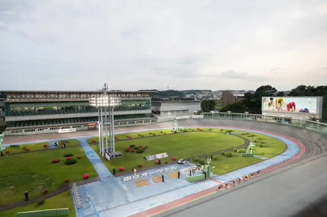 東京都調布市にある「東京オーヴァル京王閣」