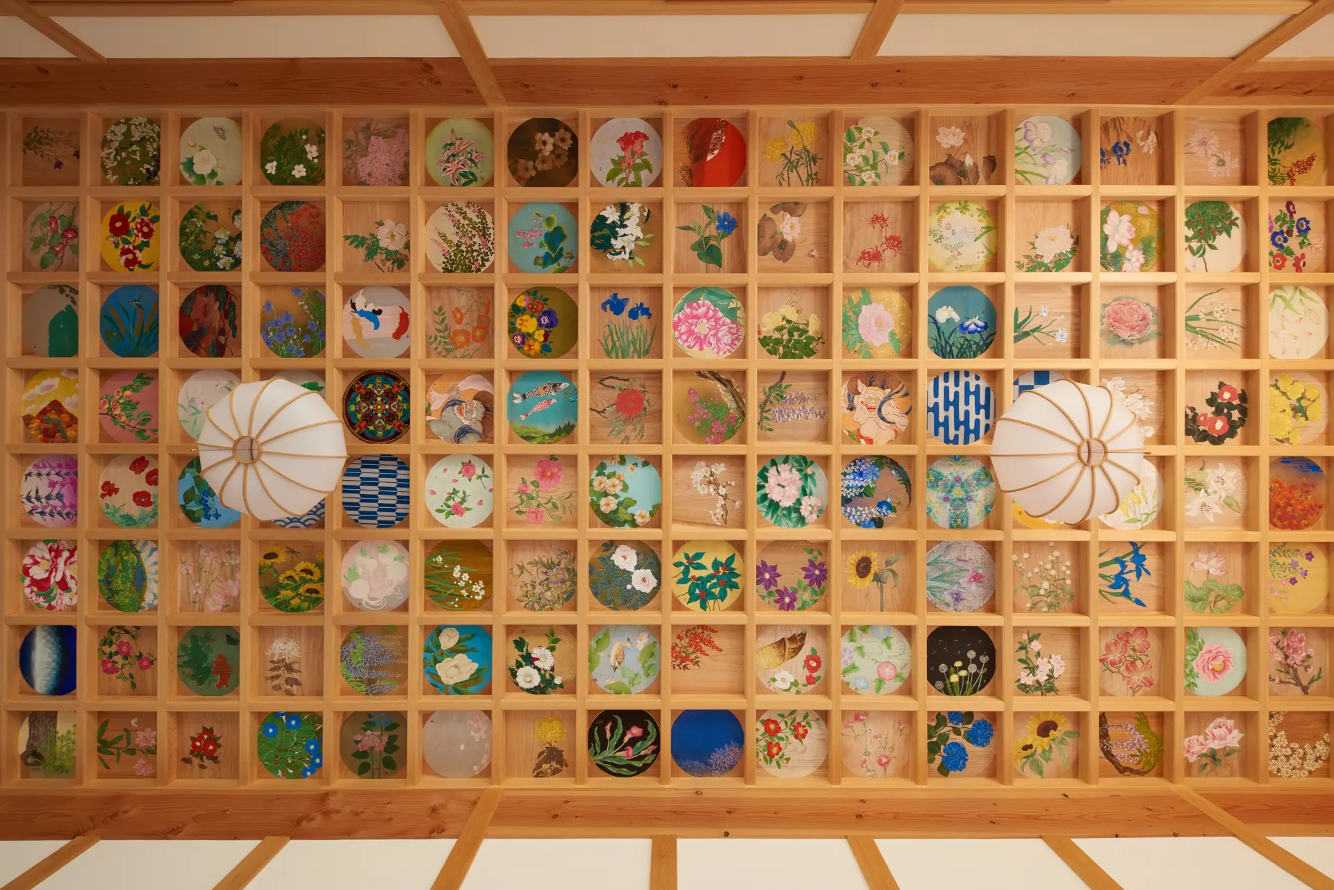 約300年前の本堂内陣天井画の復興として描かれた天井画