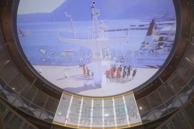 プロジェクションマッピングなど、航行中も楽しみが盛りだくさん