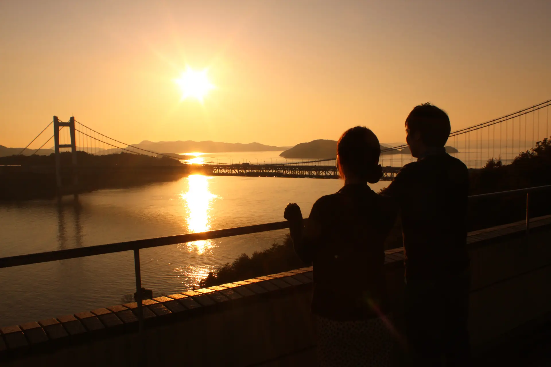 「鷲羽山夕景鑑賞バス」を利用して夕景を堪能