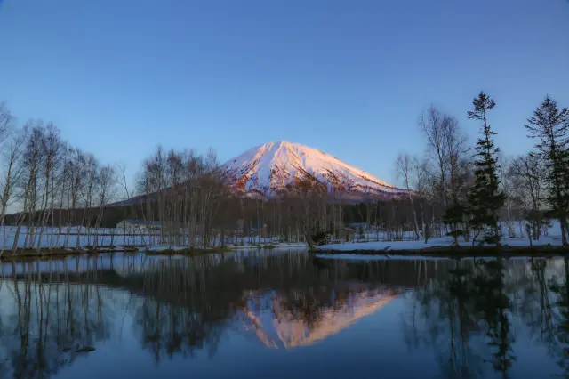 "Sakasa Yotei" – Mount Yotei Reflected in Yotei Sugatami Pond